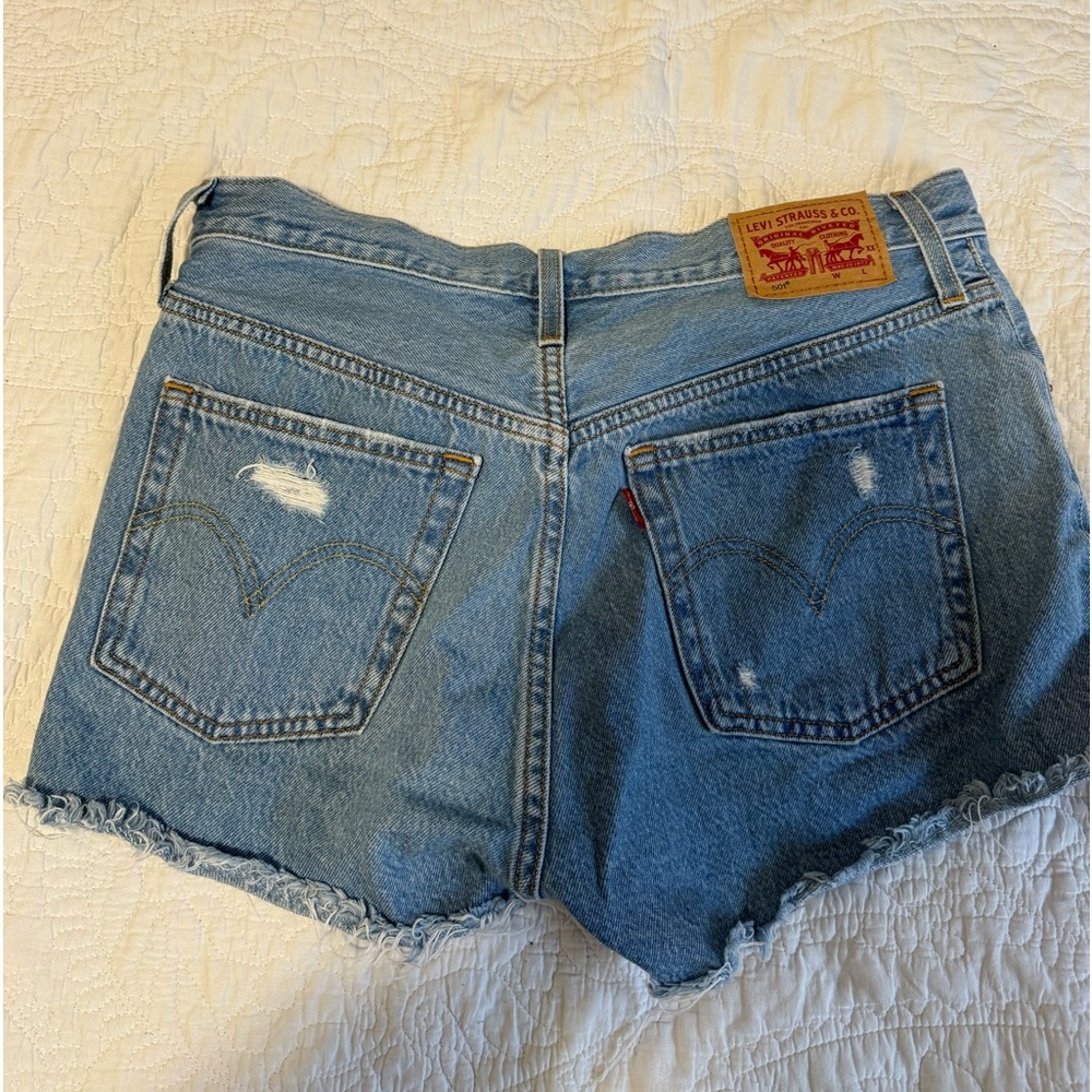 levi shorts